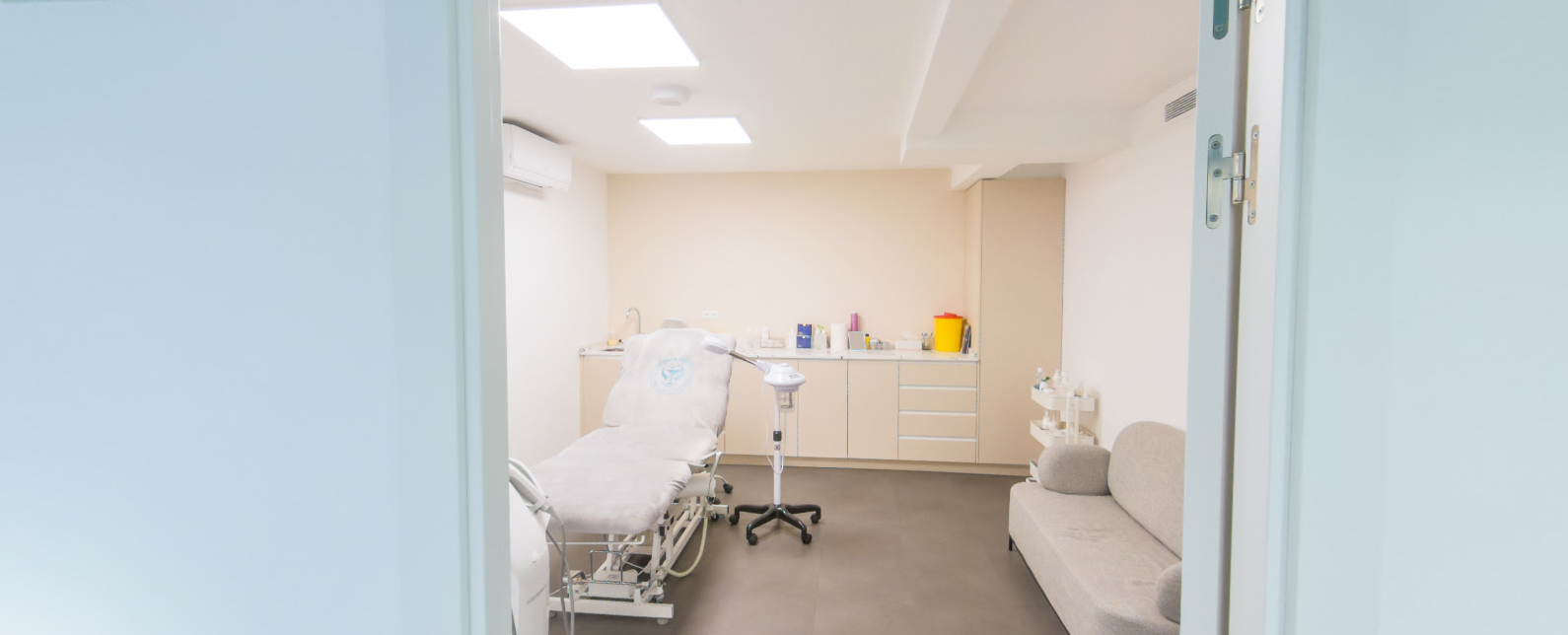 NB Stem Barcelona Clinic clinic laboratory